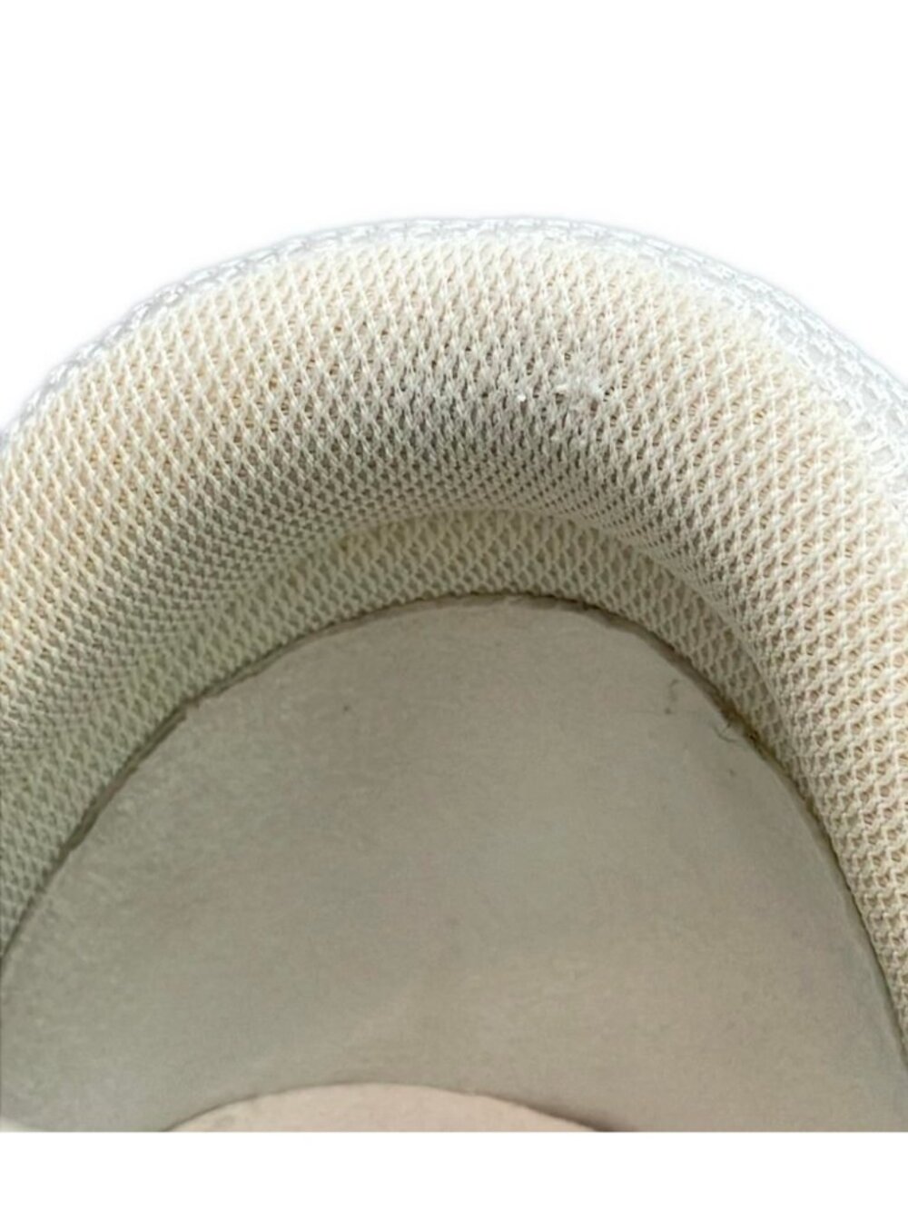 Gucci Low Cut Sneakers Run 9.5 - Picture 9 of 9